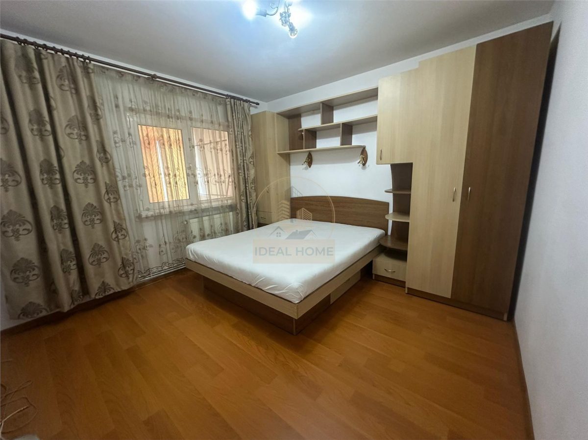 Nicolina - 2 Camere Decomandat - 56 Mp - Bloc 1984 - 