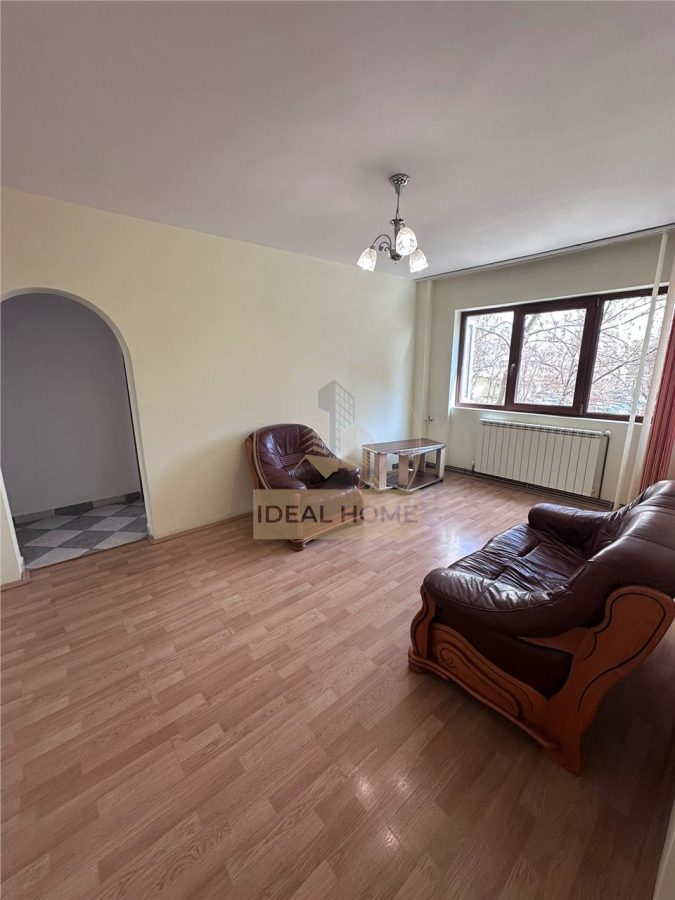Apartament 3 camere etaj 1 rond Podu Ros - foto 7