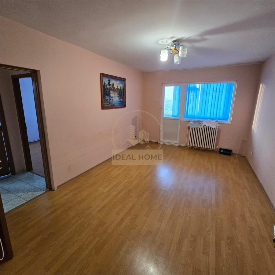 Apartament cu 2 camere decomandat Alexandru cel Bun - 