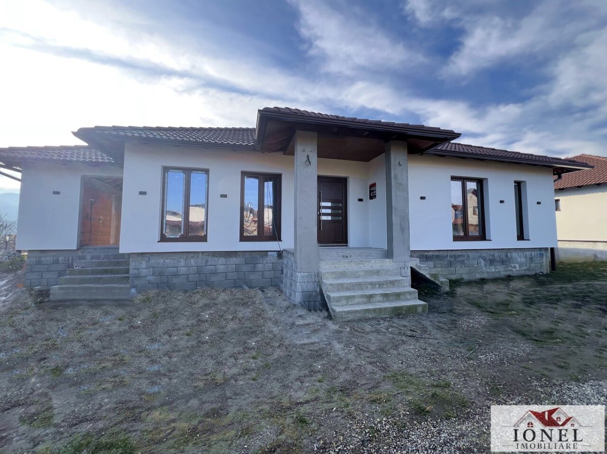 Casa noua finisata de vanzare in Sard - 