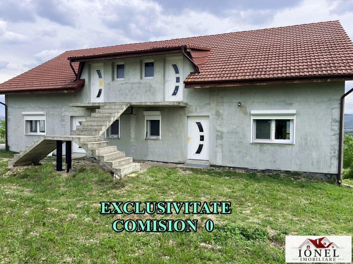 Casa 1/2 duplex de vanzare in Teius - 