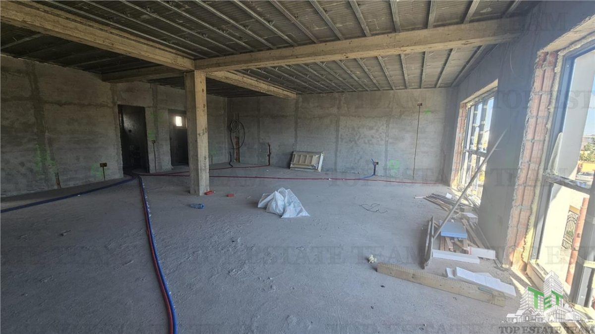 Cladire 240mp cu 2 spatii comerciale la inchiriat in centru Domnesti - foto 4