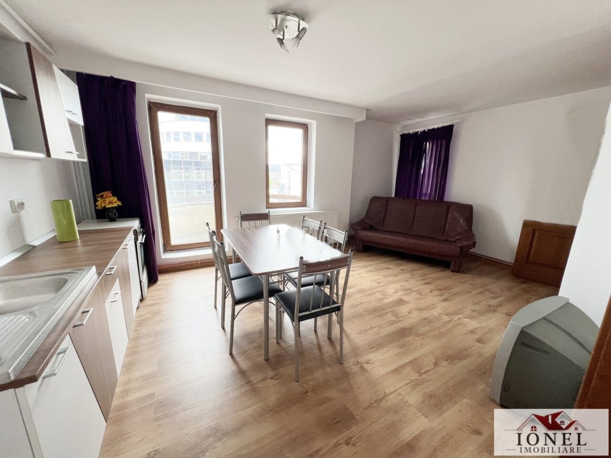 Apartament trei camere de vanzare in Alba Iulia - Alba Iulia