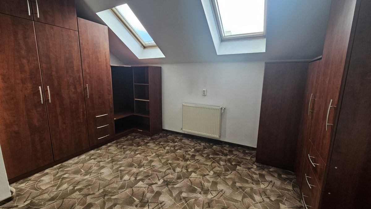 Harman, casa 2006, teren 1000mp, 2 garaje - foto 4