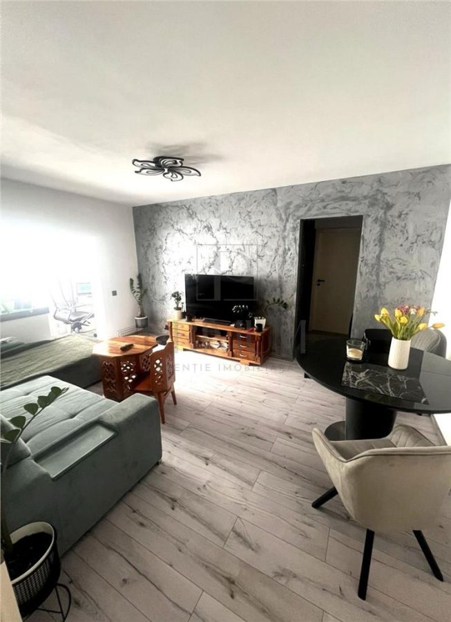 SOARELUI | 3 CAM | ET.2 | 2 BAI | ANVELOPAT | CENTRALA - foto 2