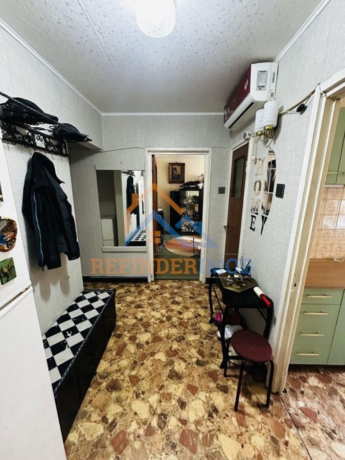 Brancoveanuâ€“ 3 camere decomandat Etaj 2  Bloc reabilitat - foto 4