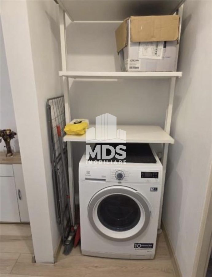 Decomandat la etaj 1 cu centrala propie - foto 11