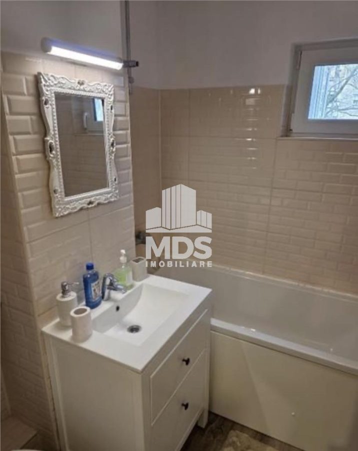 Decomandat la etaj 1 cu centrala propie - foto 12