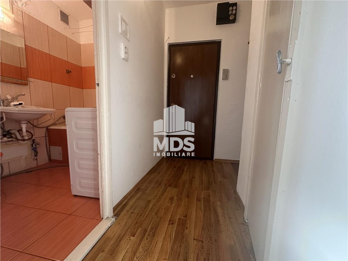 Mobilat si utilat la etajul 3 in zona Girocului - foto 7