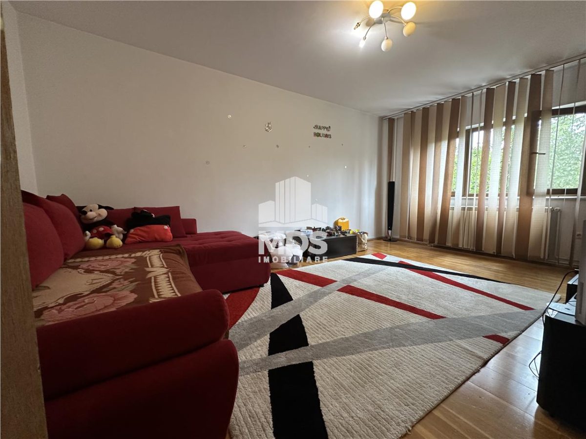 Mobilat si utilat la etajul 2 cu 2 bai - 