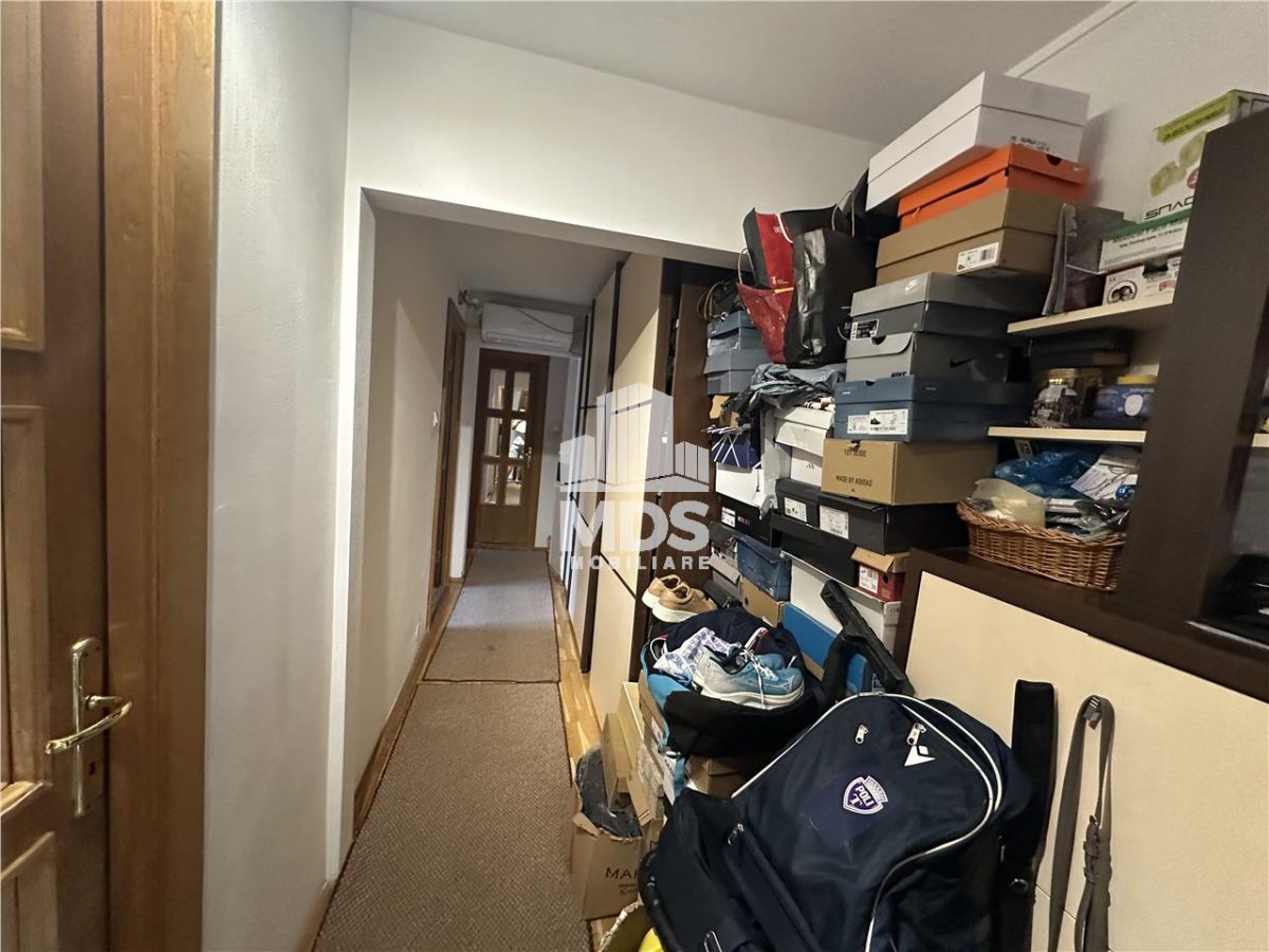 Mobilat si utilat la etajul 2 cu 2 bai - foto 5