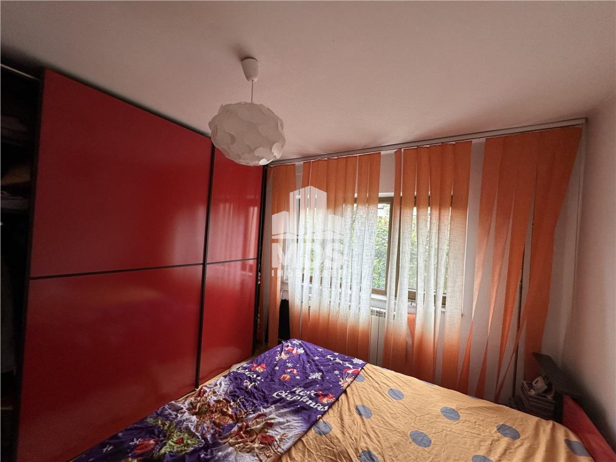 Mobilat si utilat la etajul 2 cu 2 bai - foto 9