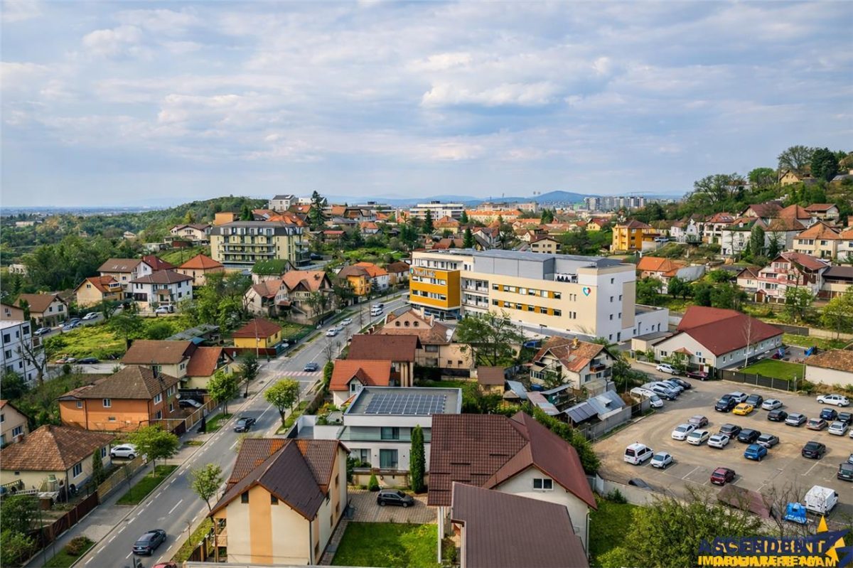 Vila cu potential,2 garaje,teren 1.080 mp,strada Marasesti, Bartolomeu, Brasov - foto 4