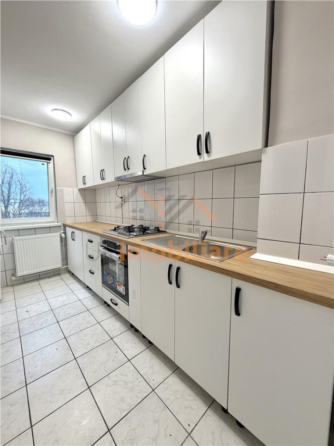 APARTAMENT CU 3 CAMERE | DE INCHIRIAT | ETAJ 3 | NUFARUL - 