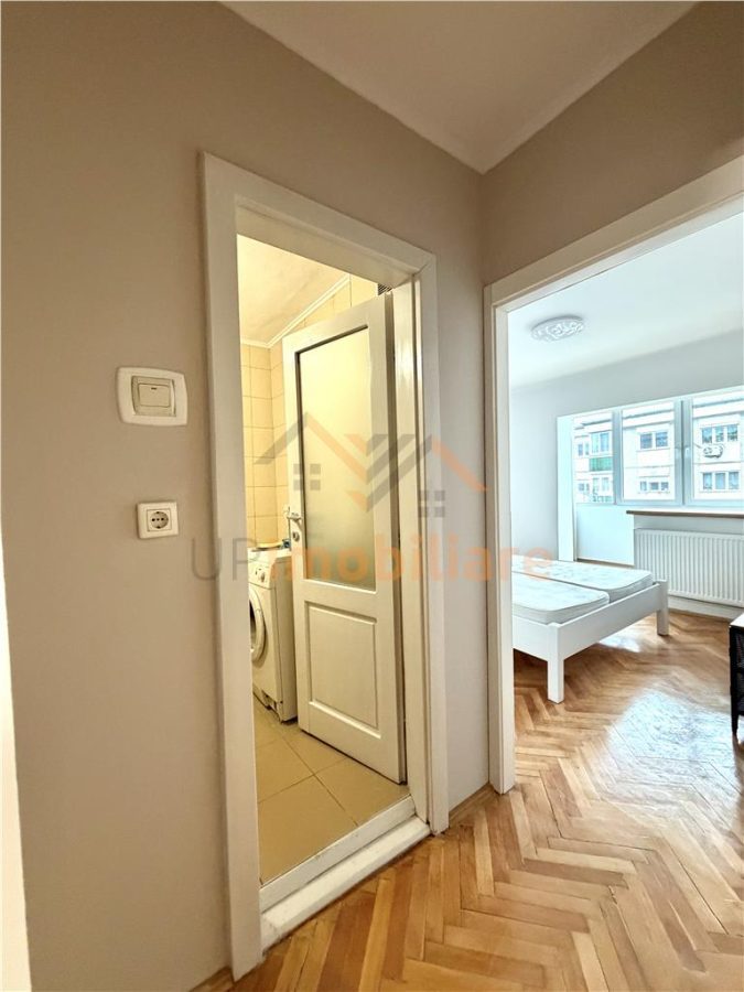 APARTAMENT CU 3 CAMERE | DE INCHIRIAT | ETAJ 3 | NUFARUL - foto 2