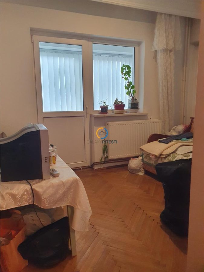 Apartament patru camere Ultracentral, etaj intermediar - foto 3