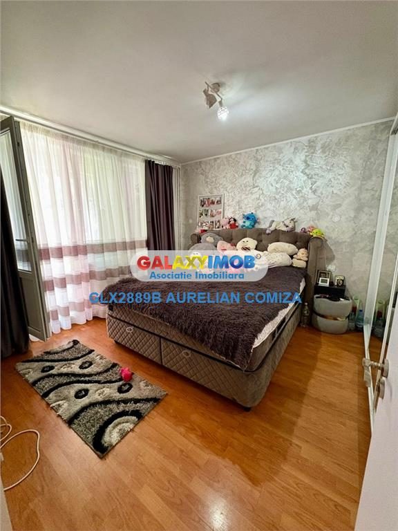 Vanzare apartament 4 camere decomandat Brancoveanu etaj 2/4 - foto 2