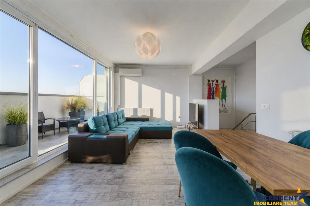 FILM&3D! Penthouse spatios,luminos,terasa generoasa,Maurer,Tractorul,Brasov. - 