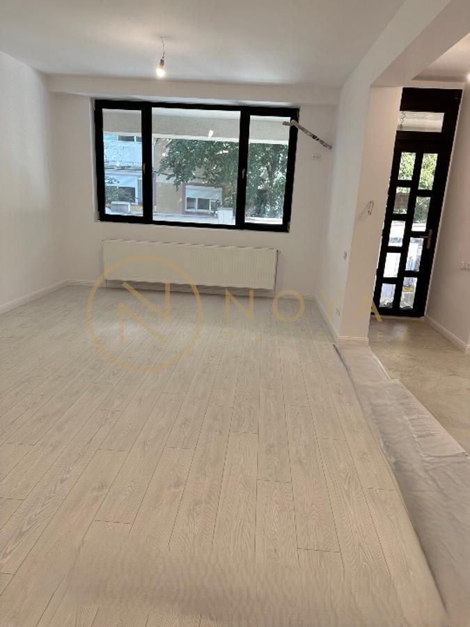 Apartament 3 camere 100mp + curte 40mp in zona Crangasi | Bloc NOU - 