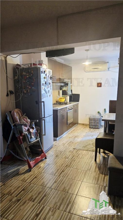 Apartament luminos cu 3 camere in zona Crangasi- pozitie excelenta,disponibil imediat - foto 14