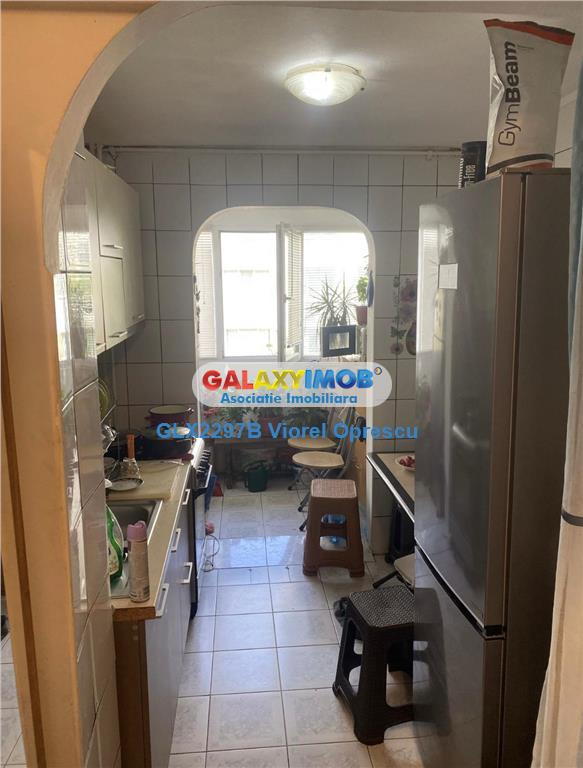 Apartament 3 camere, decomandat, mobilat, Bld Chisinau, Diham - 