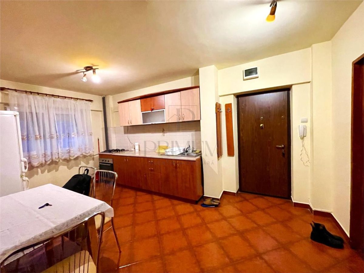 ARADULUI - ETAJ 1 - LIFT - BLOC IZOLAT - 3 CAMERE - 2 BAI - DECOMANDAT - foto 7