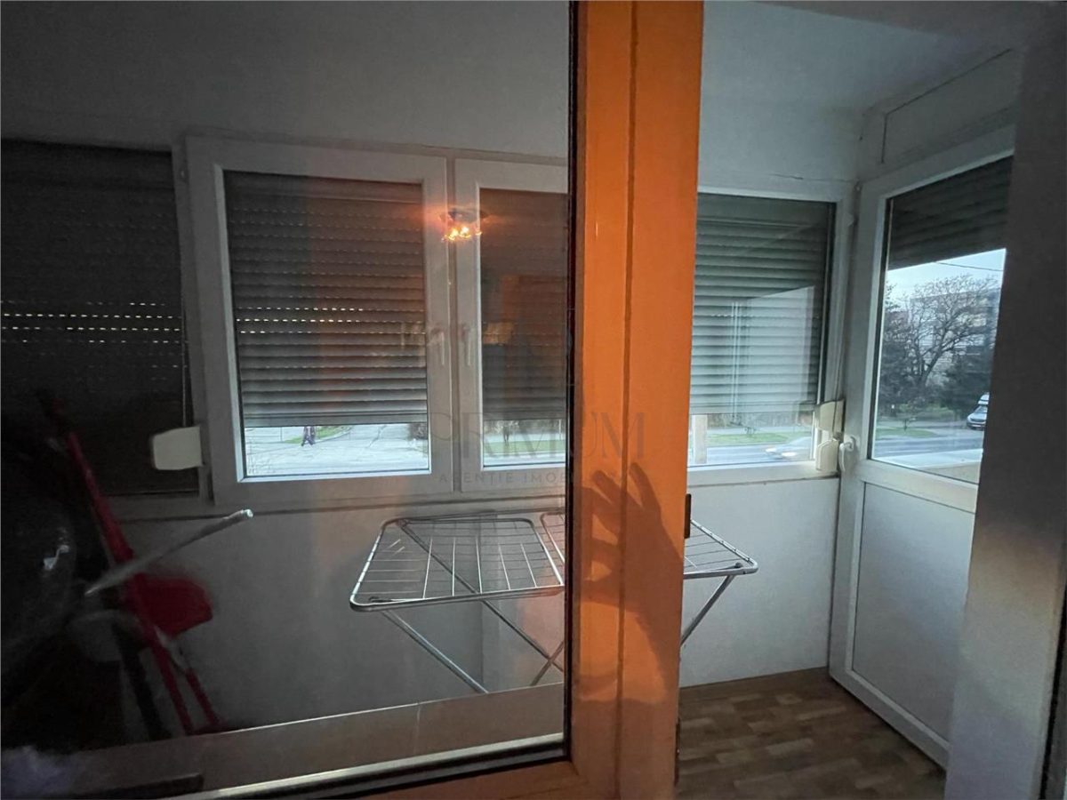 ARADULUI - ETAJ 1 - LIFT - BLOC IZOLAT - 3 CAMERE - 2 BAI - DECOMANDAT - foto 8