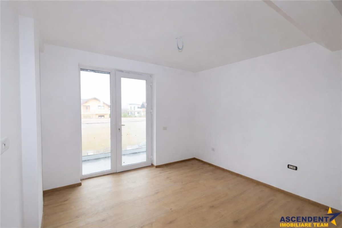 Vila calitativa, luminoasa linie, incalzire pardoseala, utilitati, Sanpetru, Brasov - foto 6