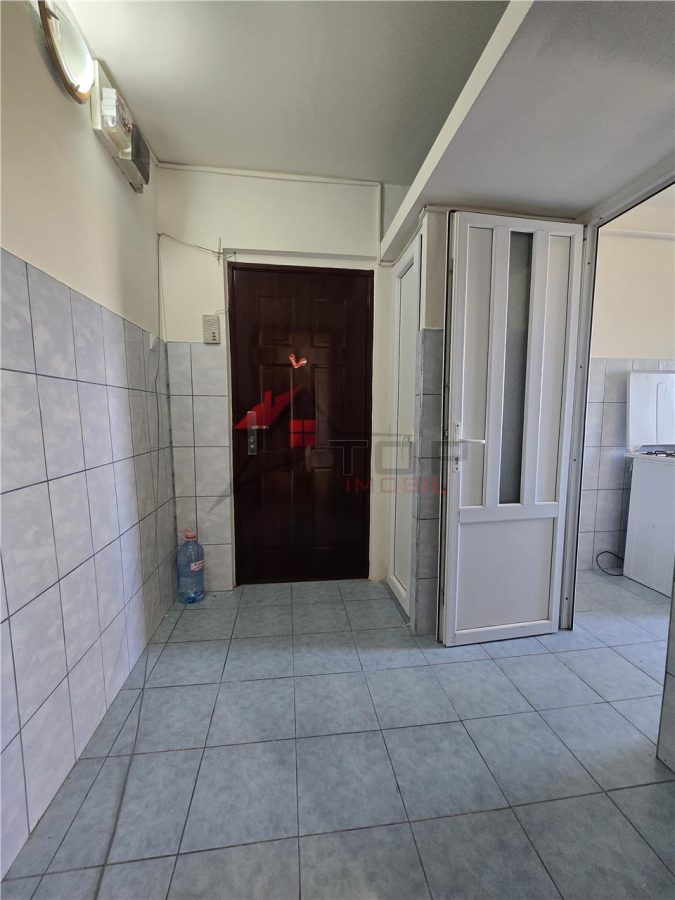 Etaj 2 - Mircea cel Batran, 2 camere, liber - foto 12