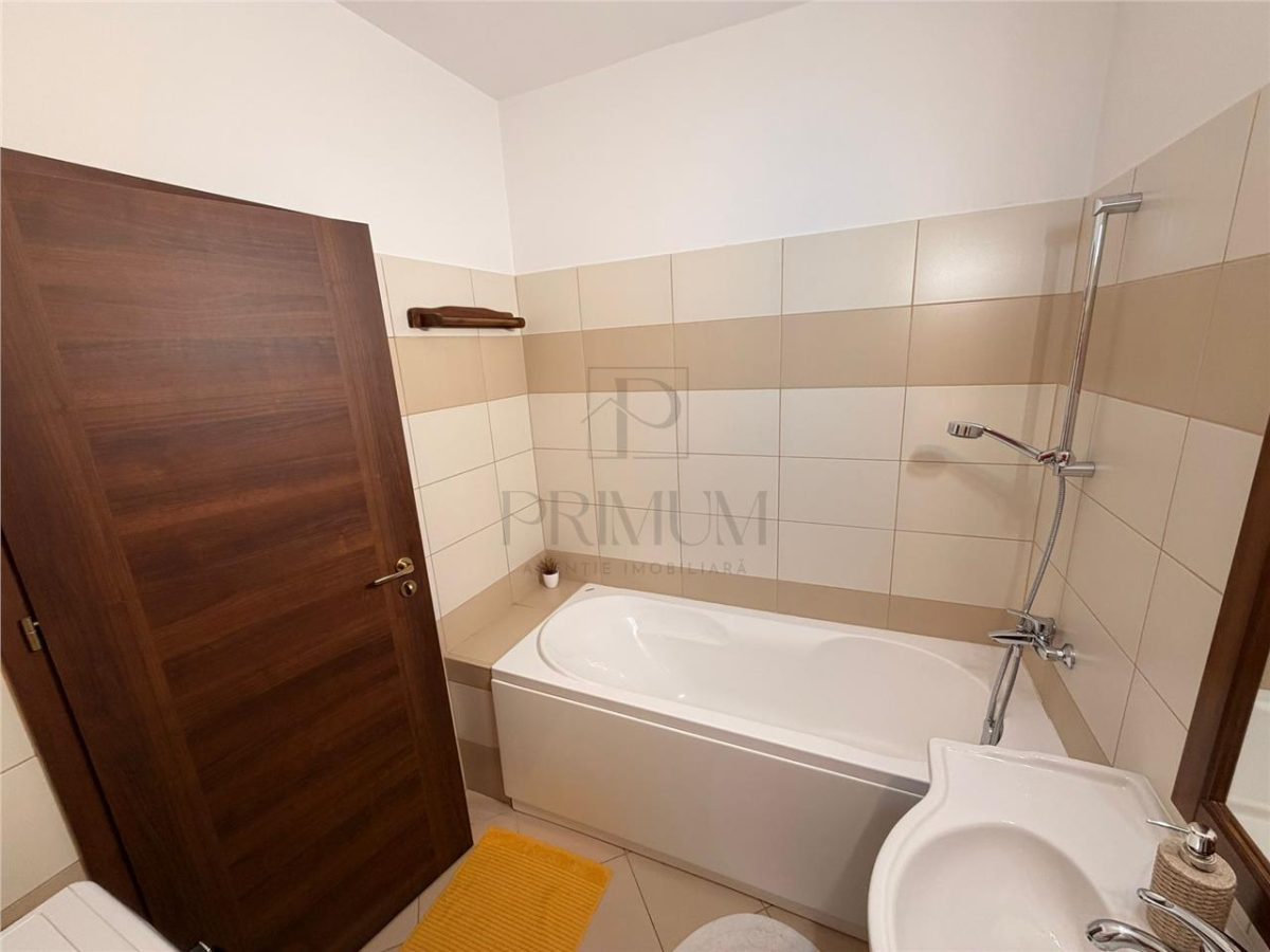 Apartament deosebit - scara interioara - Zona Ring / Torontalului - foto 15