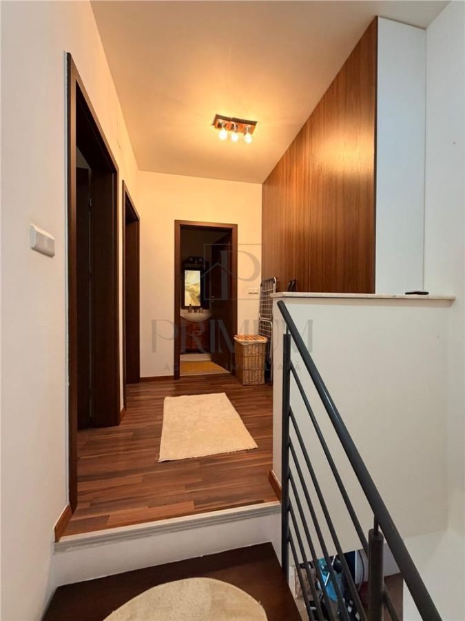Apartament deosebit - scara interioara - Zona Ring / Torontalului - foto 7
