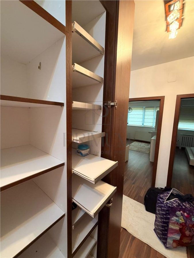 Apartament deosebit - scara interioara - Zona Ring / Torontalului - foto 9