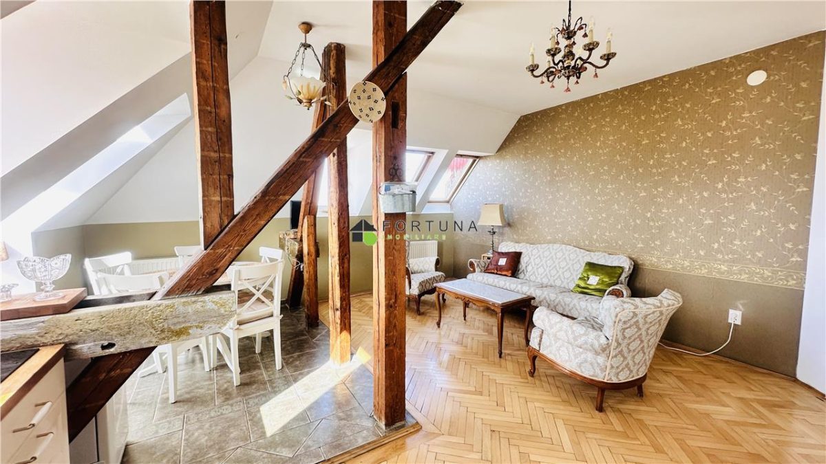 Apartament în casa 5camere - scara interioara - Magazin Star - 