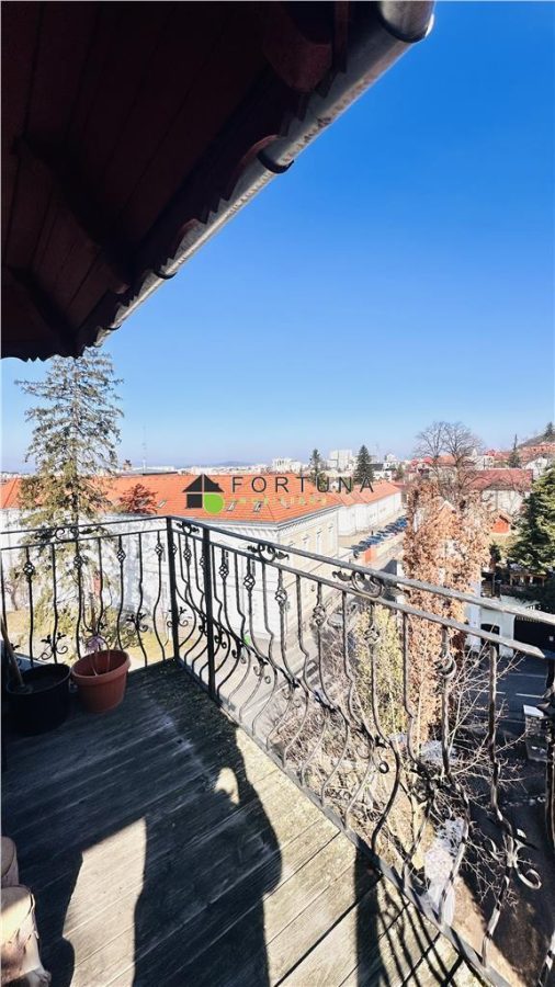 Apartament în casa 5camere - scara interioara - Magazin Star - foto 13