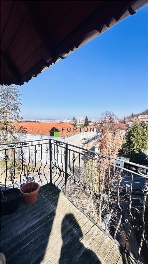 Apartament în casa 5camere - scara interioara - Magazin Star - foto 16