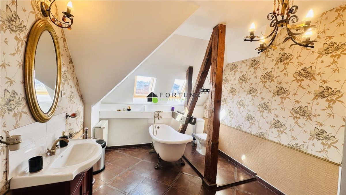 Apartament în casa 5camere - scara interioara - Magazin Star - foto 18