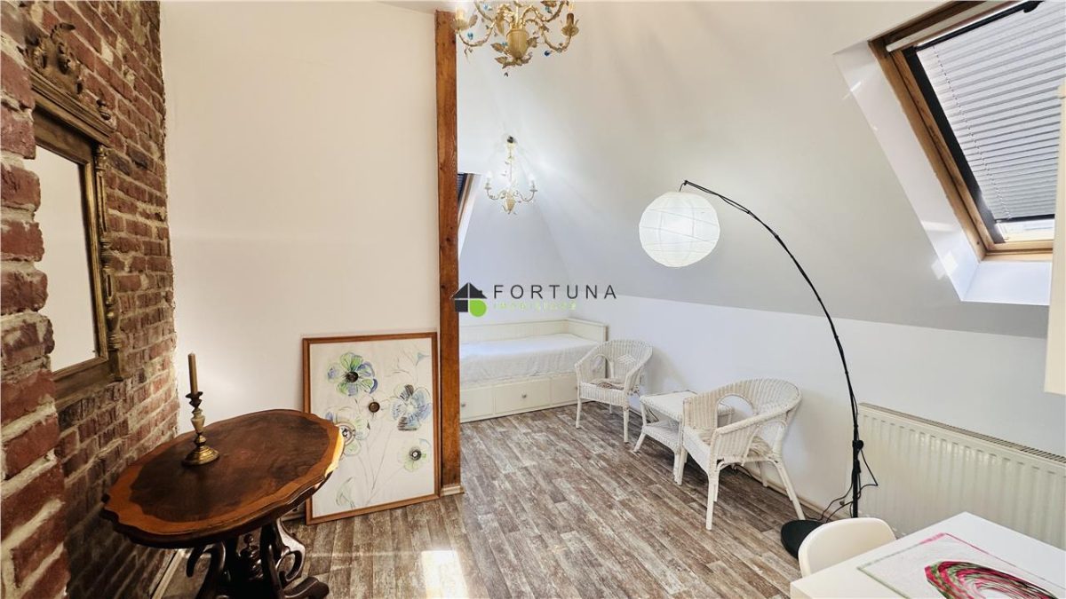 Apartament în casa 5camere - scara interioara - Magazin Star - foto 20