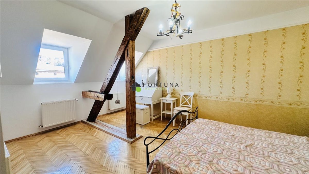 Apartament în casa 5camere - scara interioara - Magazin Star - foto 6
