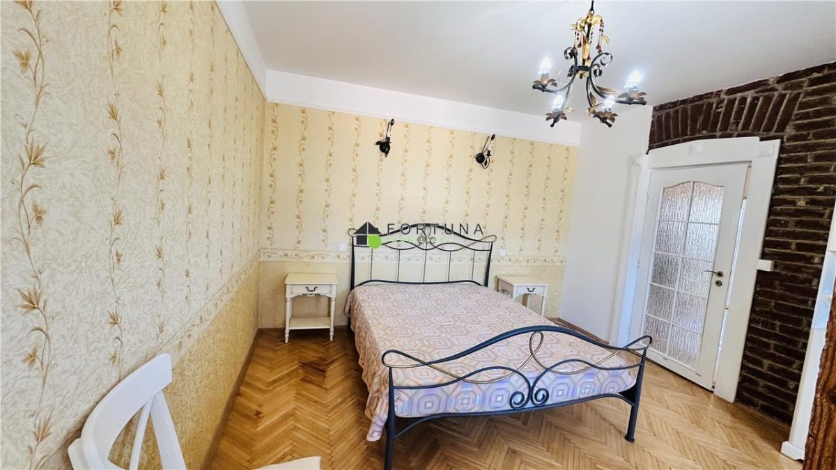 Apartament în casa 5camere - scara interioara - Magazin Star - foto 7