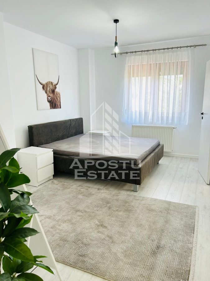 Apartament 3 camere si 2 bai de vanzare, terasa, bloc nou,Torontalului - 