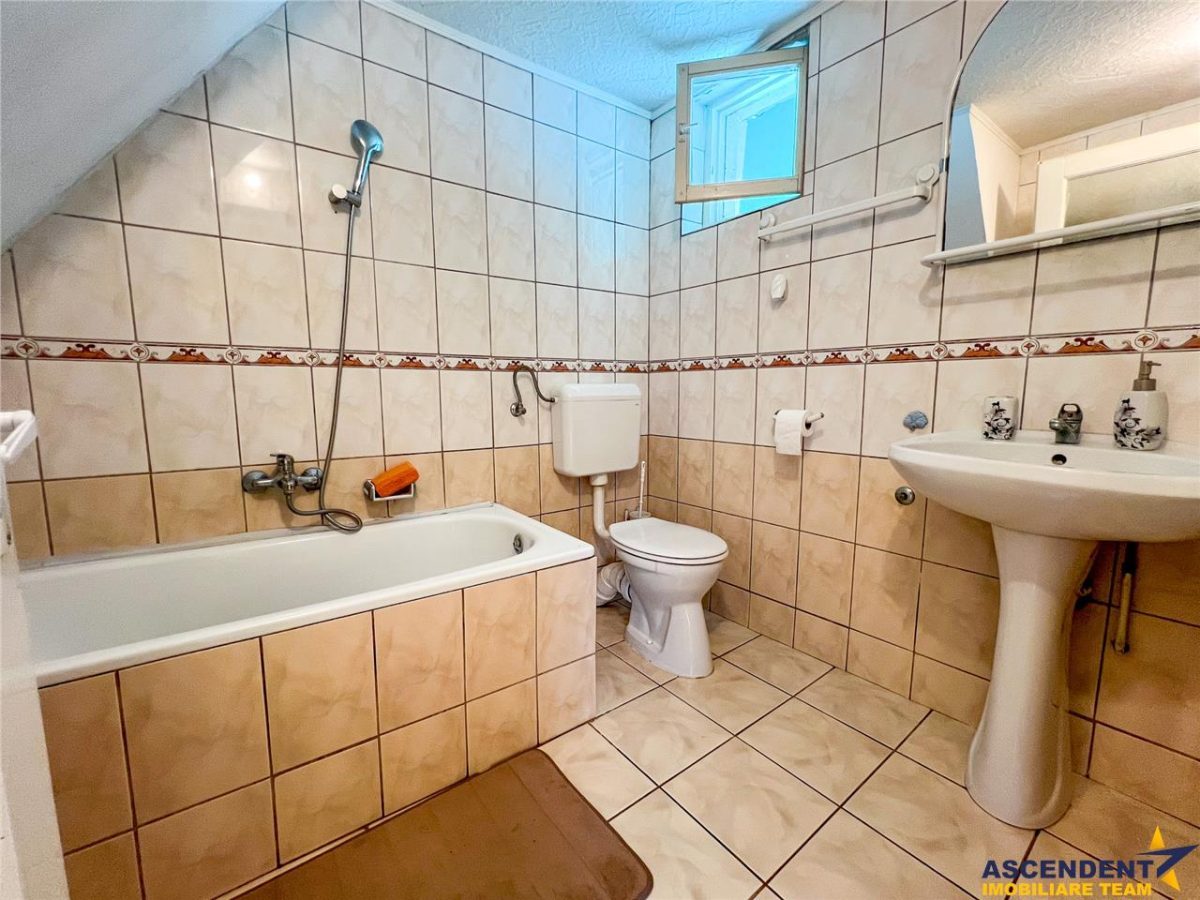 Casa primitoare in decor valoros, rodnic teren de 850mp, Ilieni, Covasna: FILM! - foto 11