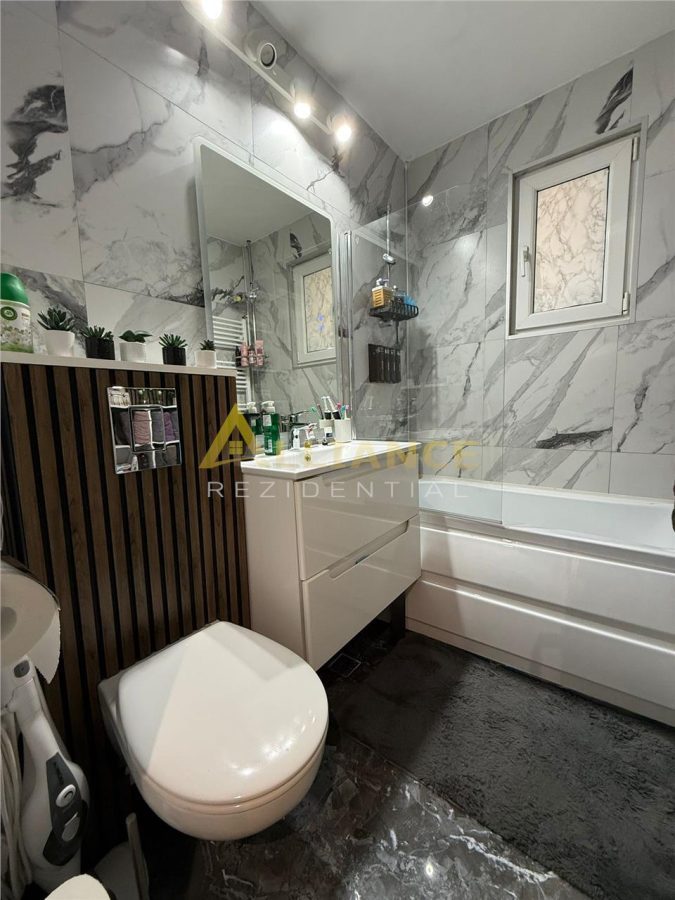 {Bulevardul 1 Decembrie } Apartament 3 camere mobilat-utilat - foto 13