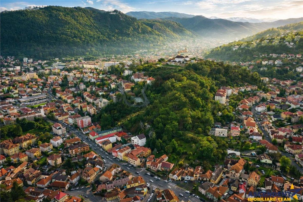 Proprietate iconica,panorama 360,teren 1.600 mp,originalitate volumetrica,Central, Brasov - foto 2
