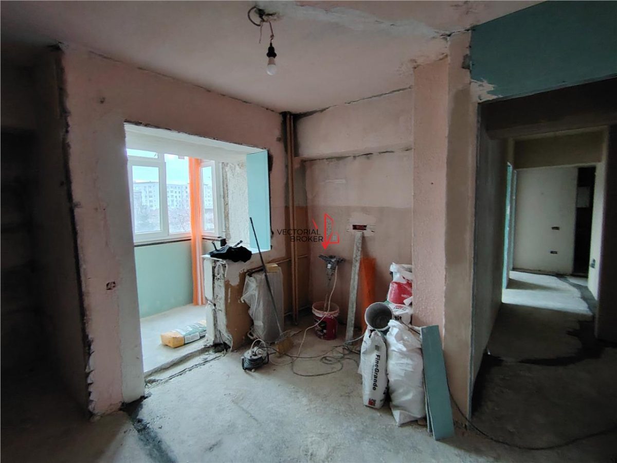 Apartament 4 camere Metrou Obor In Renovare - 