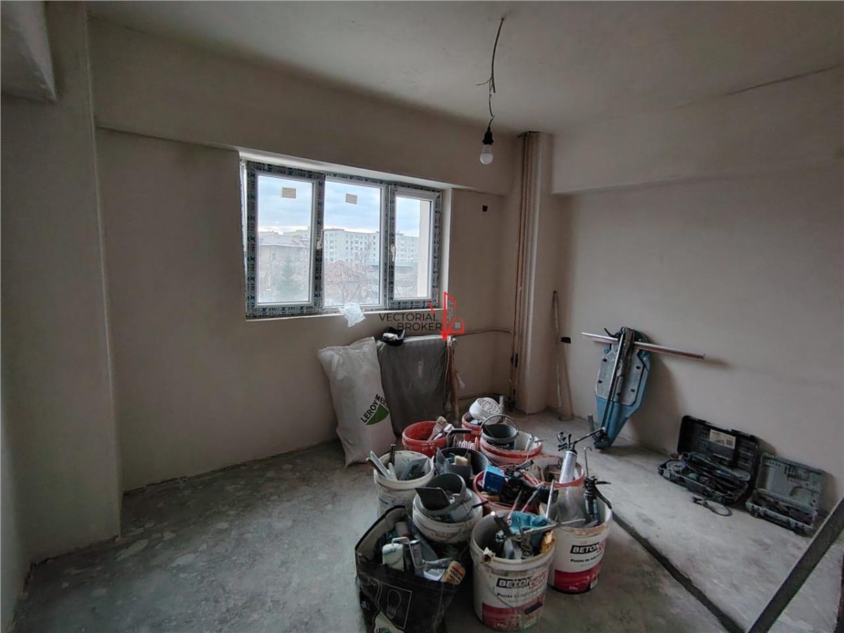 Apartament 4 camere Metrou Obor In Renovare - foto 11