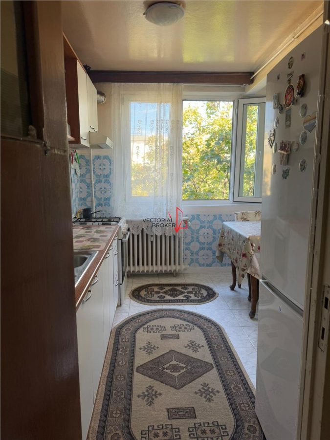Apartament 3 camere Dristor Biserica Rimnicu Sarat - foto 5