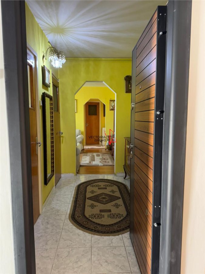 Apartament 3 camere Dristor Biserica Rimnicu Sarat - foto 9