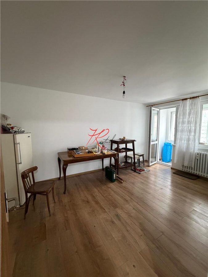 Vanzare apartament 3 camere total renovat Obor - 