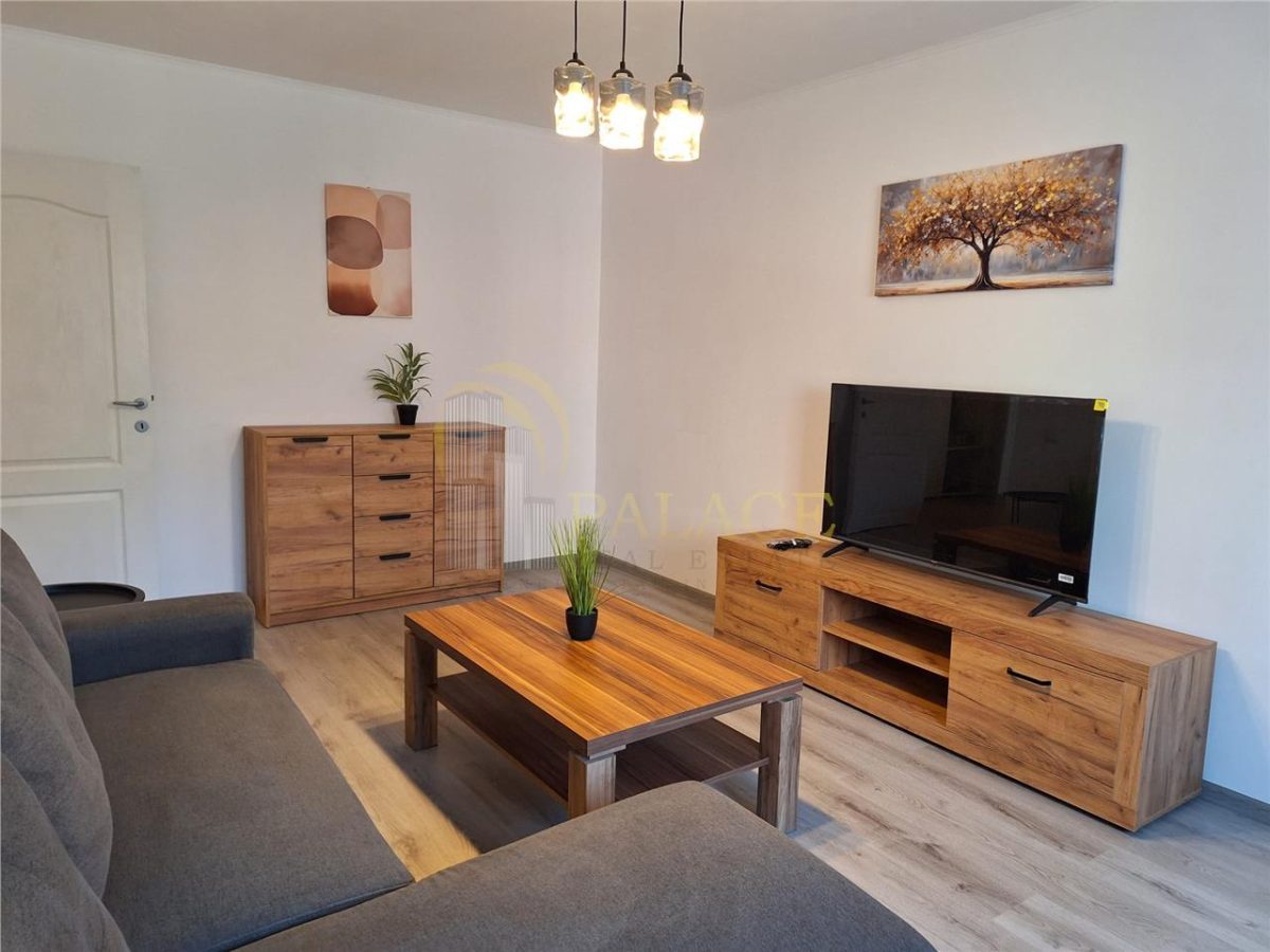 Apartament 2 camere Podul de Fier - foto 3