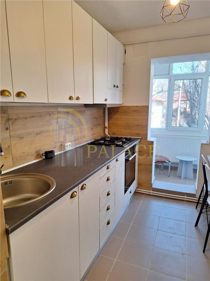 Apartament 2 camere Podul de Fier - foto 6